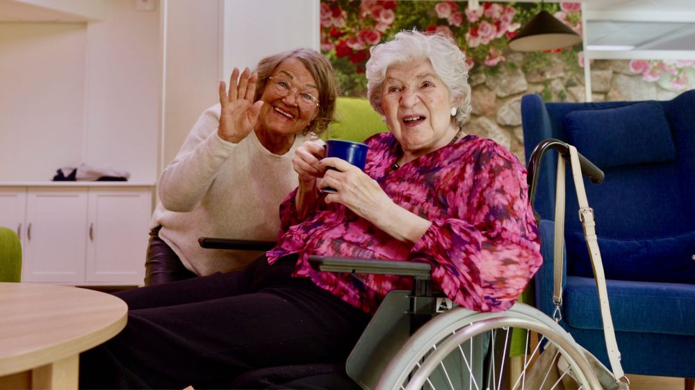 Seniorvän Meeri Turtiainen och Edith Sahlin Hansson